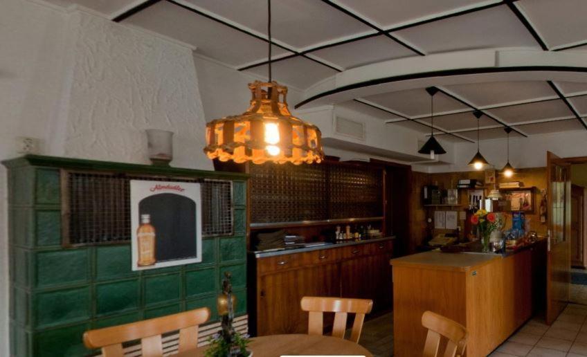 Kreuz! Einfach. Guenstig. Schlafen. Bed & Breakfast Улм Екстериор снимка