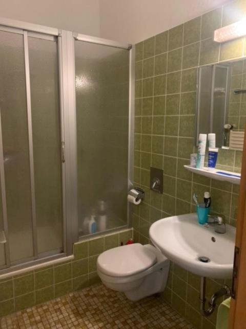 Kreuz! Einfach. Guenstig. Schlafen. Bed & Breakfast Улм Екстериор снимка